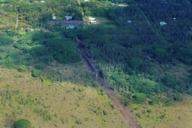 1747171_web1_Lava_Overflight_IMG_6015201491413212842.jpg