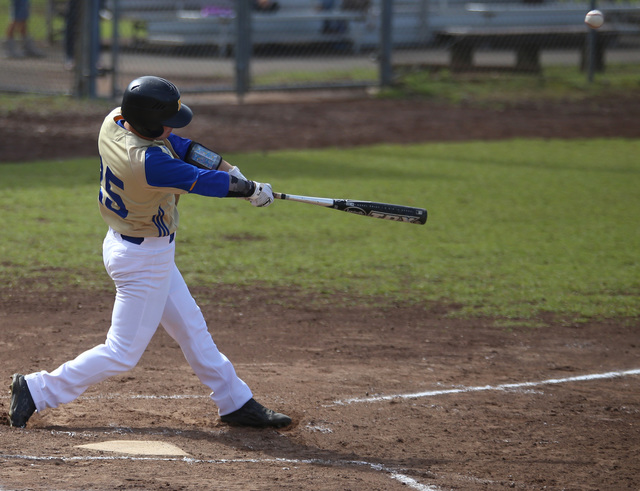 1765385_web1_Hilo_vs_Keaau_Baseball_2.jpg