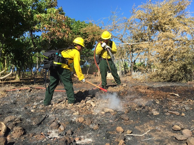 2020871_web1_NPS-firefighters-extinguish-hotspots-at-Puukohola-Heiau-NHS_mr.jpg