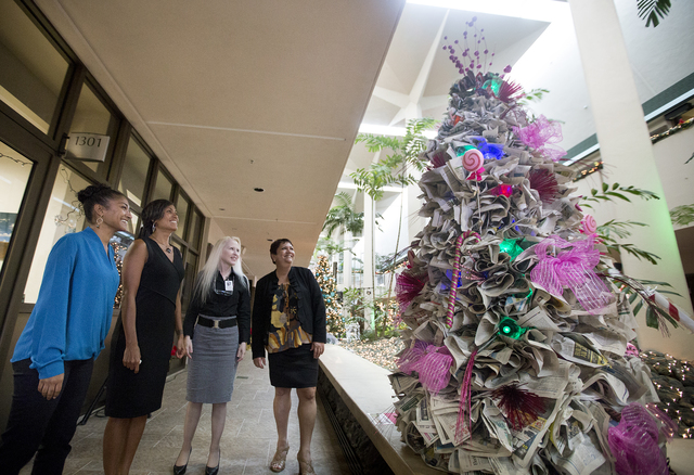 2636726_web1_Newspaper_Tree_at_County_Building.jpg