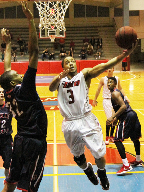 2831319_web1_UHH-vs-Dixie-State-01.jpg