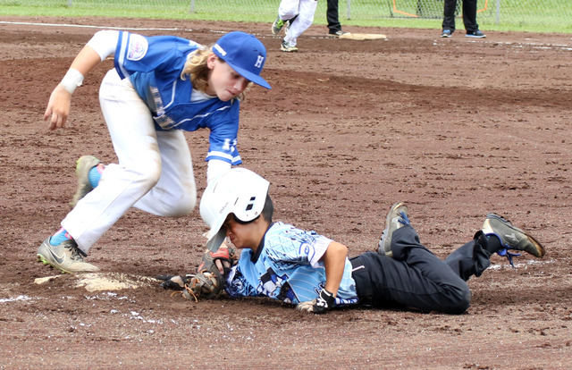 3651292_web1_pony-hilo-vs-kona04.jpg