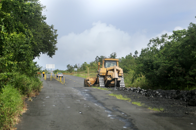 3716409_web1_Chain_of_Craters_Road_from_Kalapana_2.jpg
