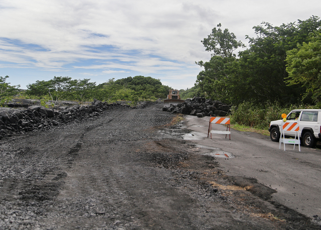 3716409_web1_Chain_of_Craters_Road_from_Kalapana_3.jpg