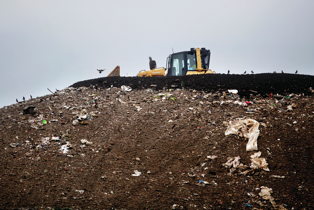 4012403_web1_Landfill_1.jpg