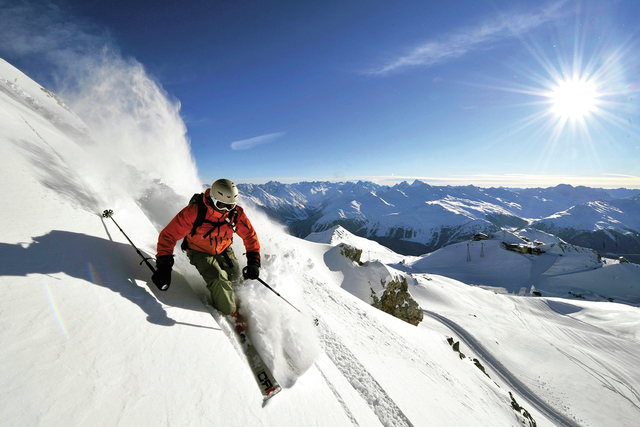 4538458_web1_Travel-Alps-Skiing-Wi_Chri.jpg