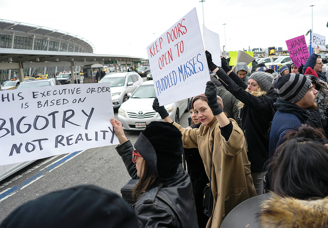 4837176_web1_Muslim-ban-protest.jpg