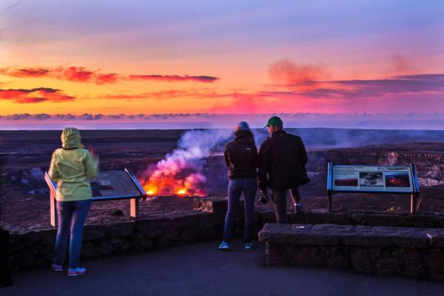 5024136_web1_Visitors-observe-lava-lake-within-Halemaumau-Crater-from-Jaggar-Museum_NPSPhoto_JWei_lr.jpg
