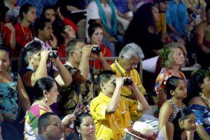 5257938_web1_ia_MMkahiko2017_binoculars.jpg