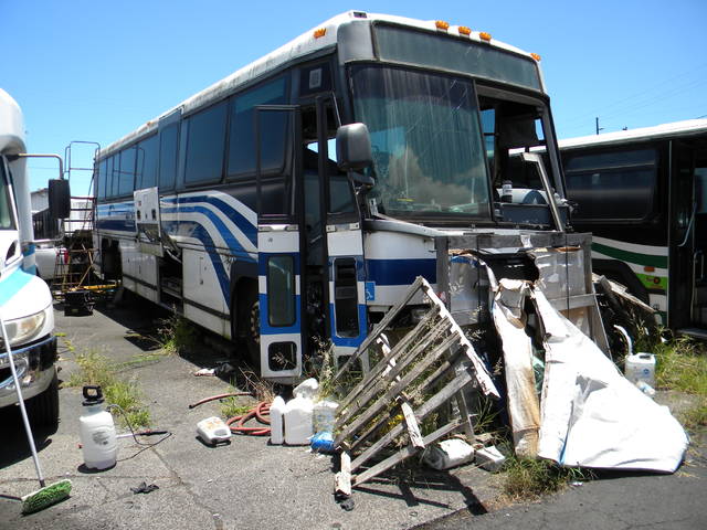 5285222_web1_bus-junk-3.jpg