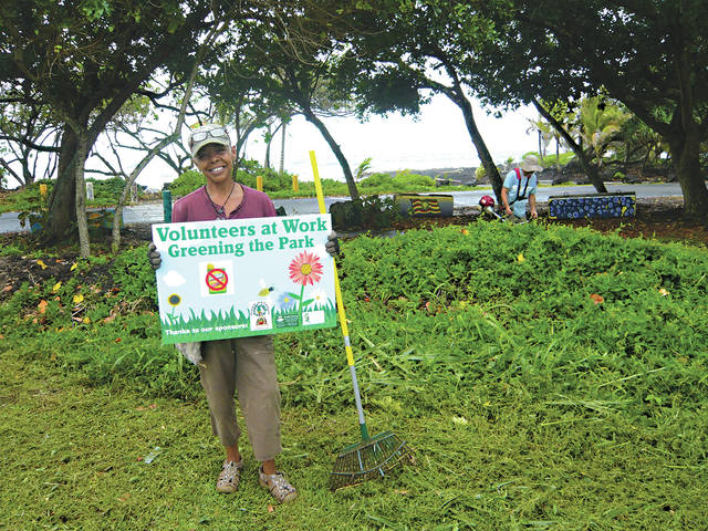 5336775_web1_Volunteers-greening-Isaac-Hale--Beach-Park..jpg