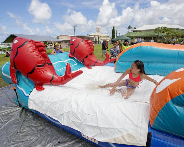 5409603_web1_Waterslide_at_Hilo_Union_Elem_3.jpg