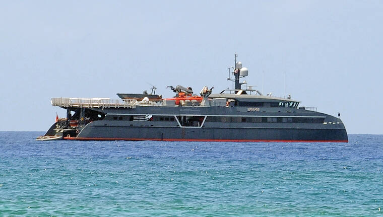 lorenzo fertitta yacht maui