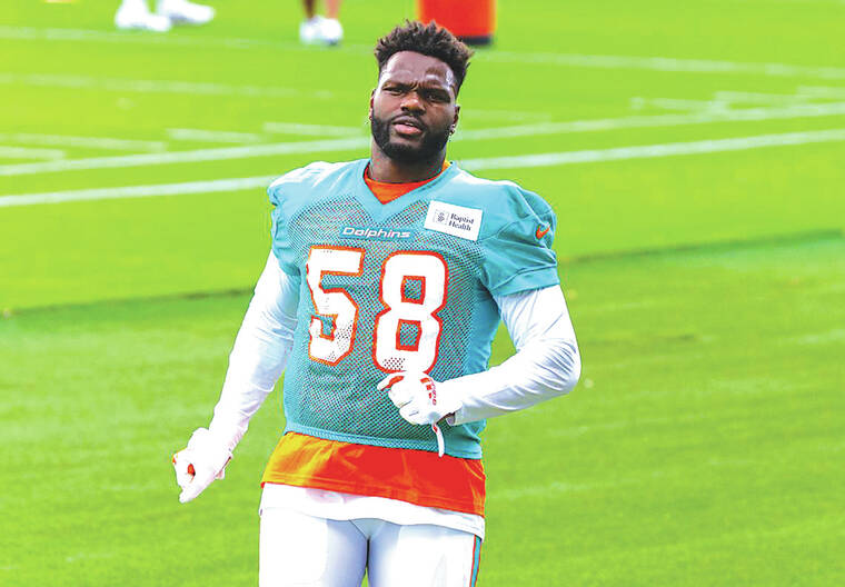 Shaq Barrett retired in July after signing with Dolphins in March. Now, he  wants to play again. - Hawaii Tribune-Herald